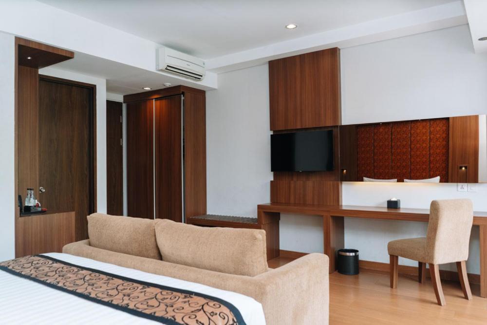 Anugrah Hotel Sukabumi Exterior foto